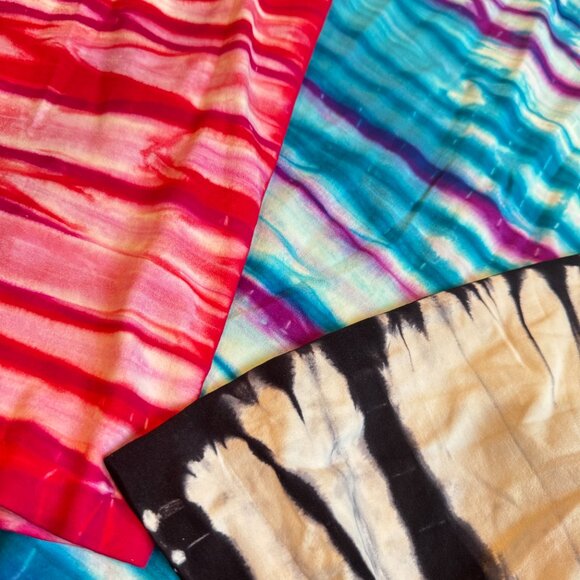 3 NEW Tees by Tina Tie Dye Tank Tops - Picture 6 of 9